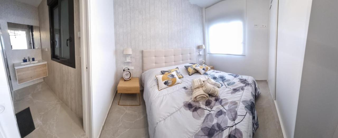 Modern And Cosy Apartment Close To The Beach Torrevieja Exterior photo